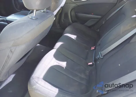 2015 Chrysler 200 Limited из США, поврежденный, VIN 1C3CCCAB2FN680814